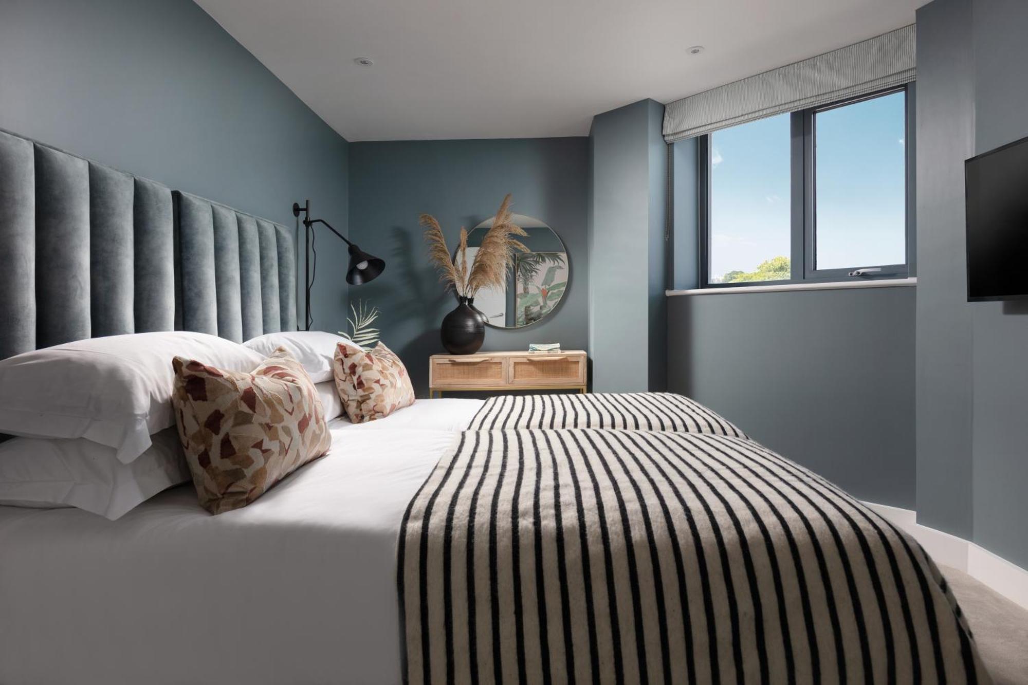 St Michaels The Liner Apartment Falmouth Room photo